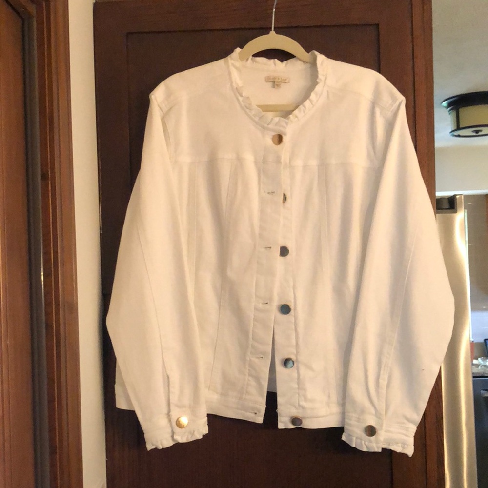 Kate & Sam white jean jacket. Never worn XXL